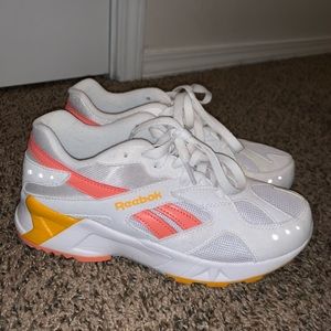 Women’s Reebok shoes